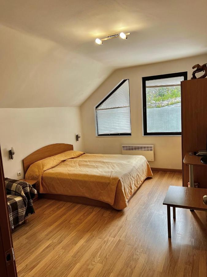 Christina Apartment In Laplandia Pamporovo Bagian luar foto